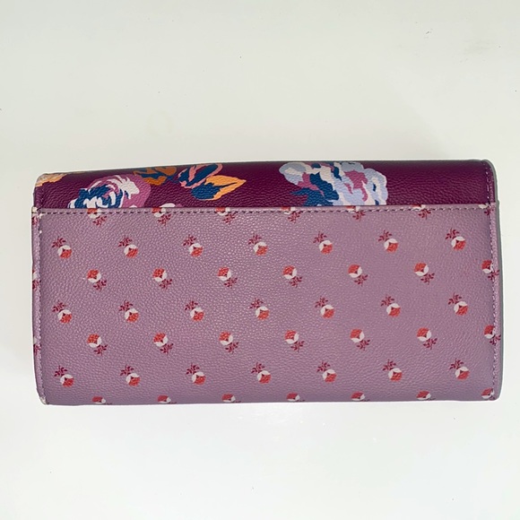 Matilda Jane Plum Perfect Floral Wallet Billfold in Excellent Condition - Picture 2 of 4